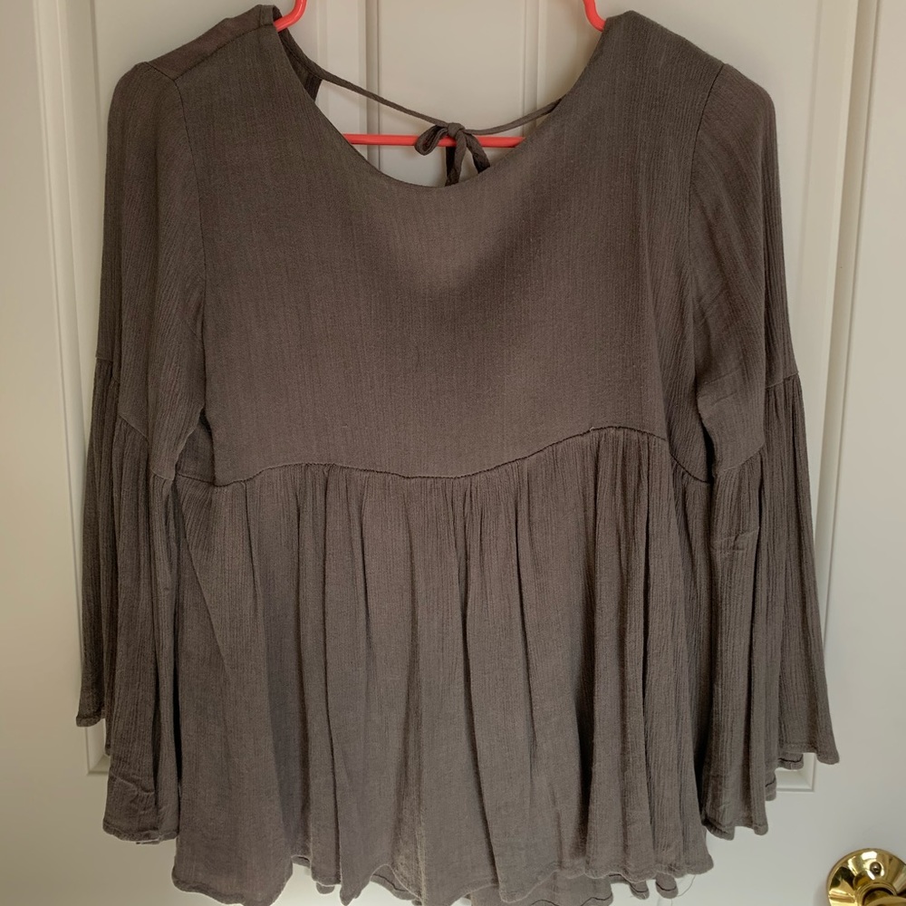 Flowy green long sleeve top